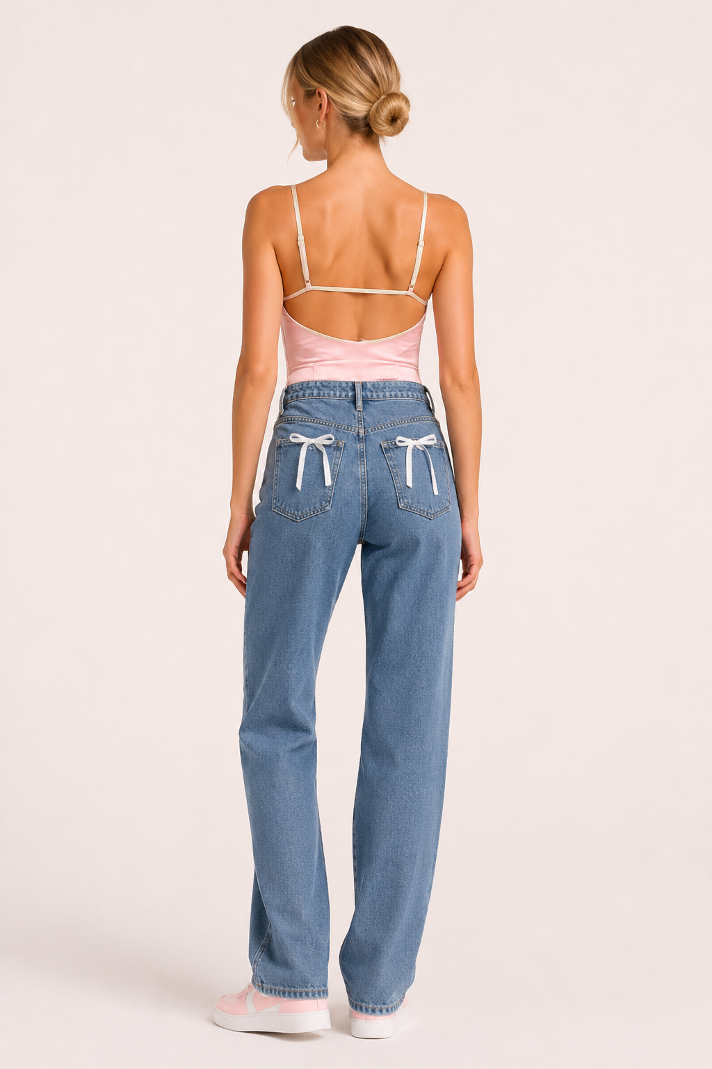 Damenjeans mit hoher Leibhöhe und geradem Bein, lässiger Stil – Lena