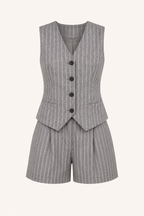 Gestreifte Damenweste und hochgeschlossene Shorts - Pinny