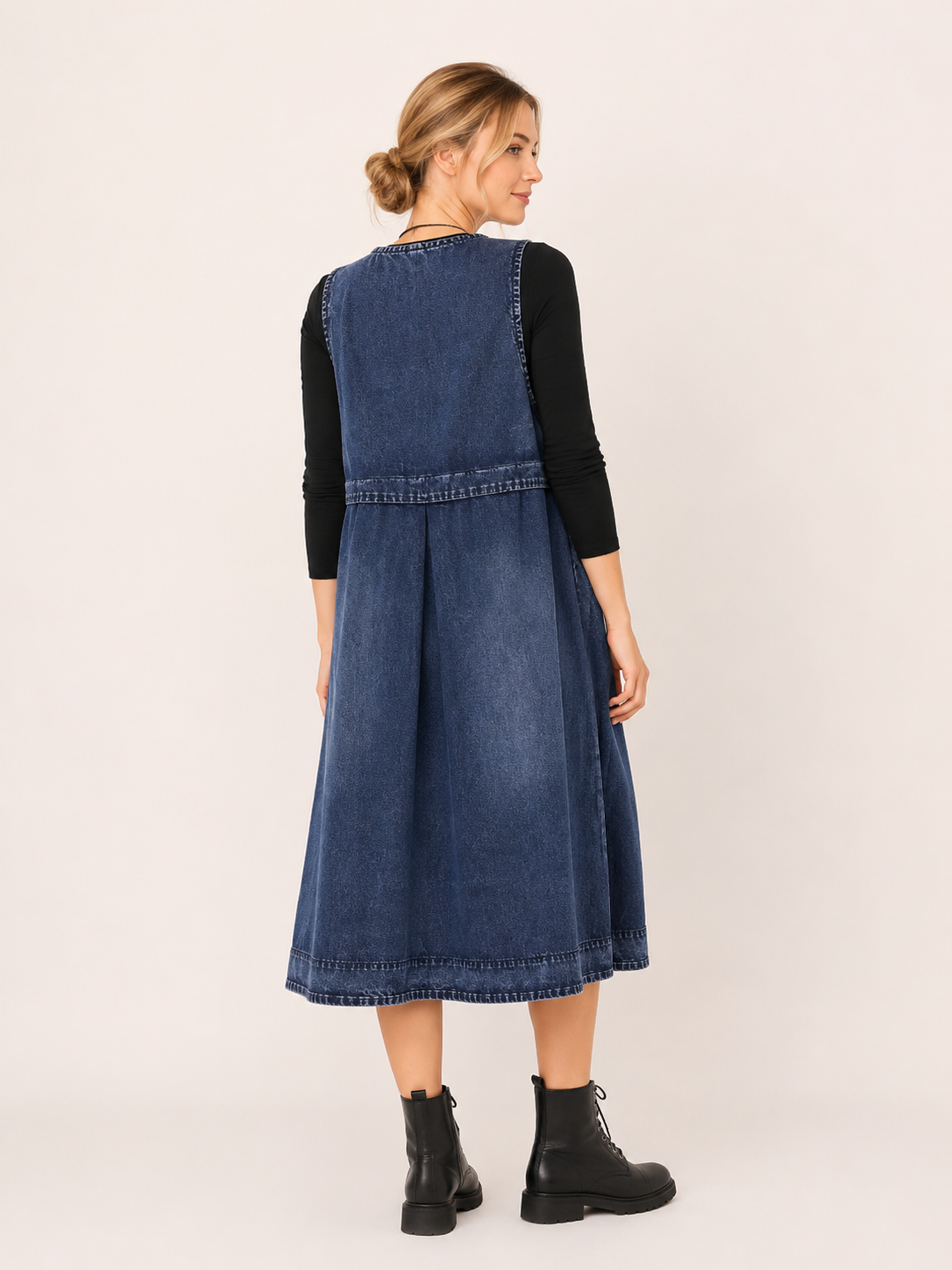 Jeans-Latzkleid mit lockerer Passform - Vici