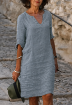 Lässiges Damenkleid mit V-Ausschnitt und 3/4-Ärmeln – Elvy