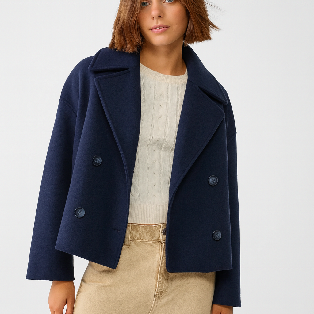 Kurze Damen-Wolljacke mit doppelreihigen Knöpfen - Heidi