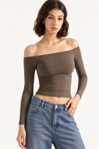 Schulterfreie Bluse mit langen Ärmeln