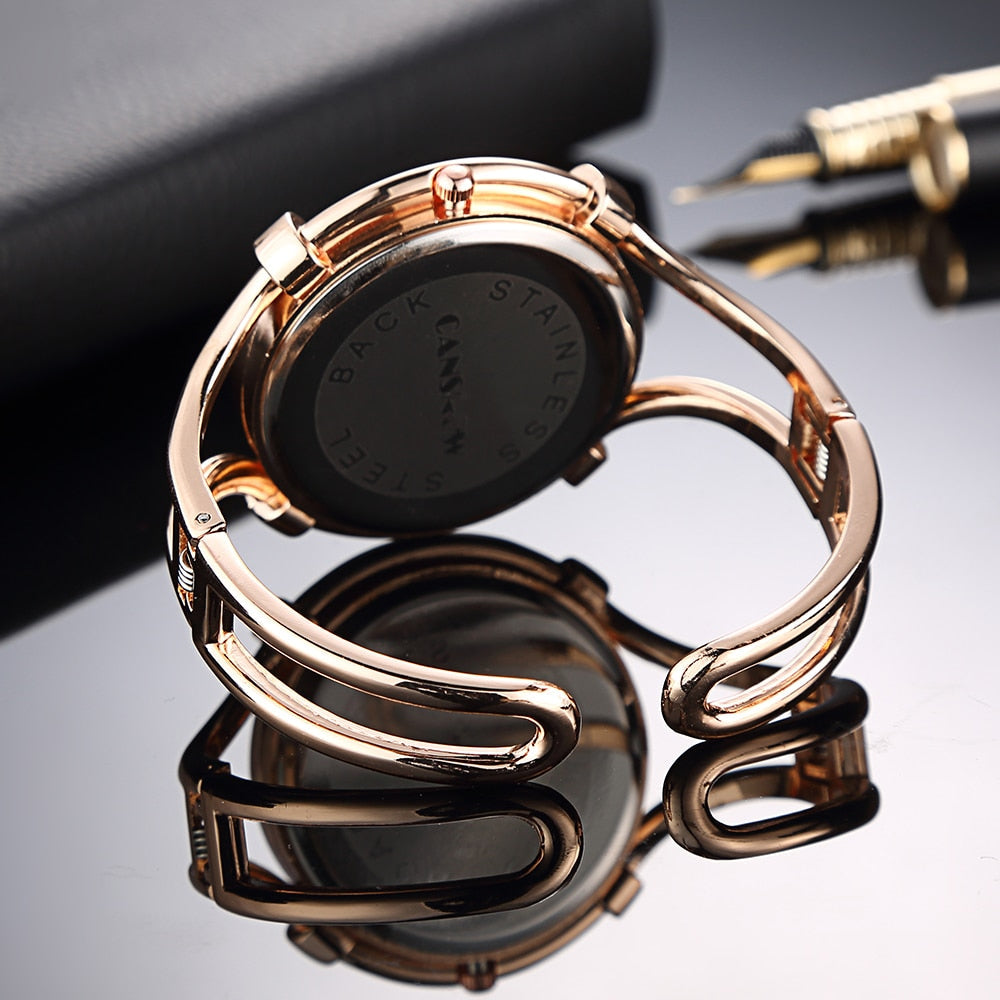 Cansnow Sleek Armreif Uhr