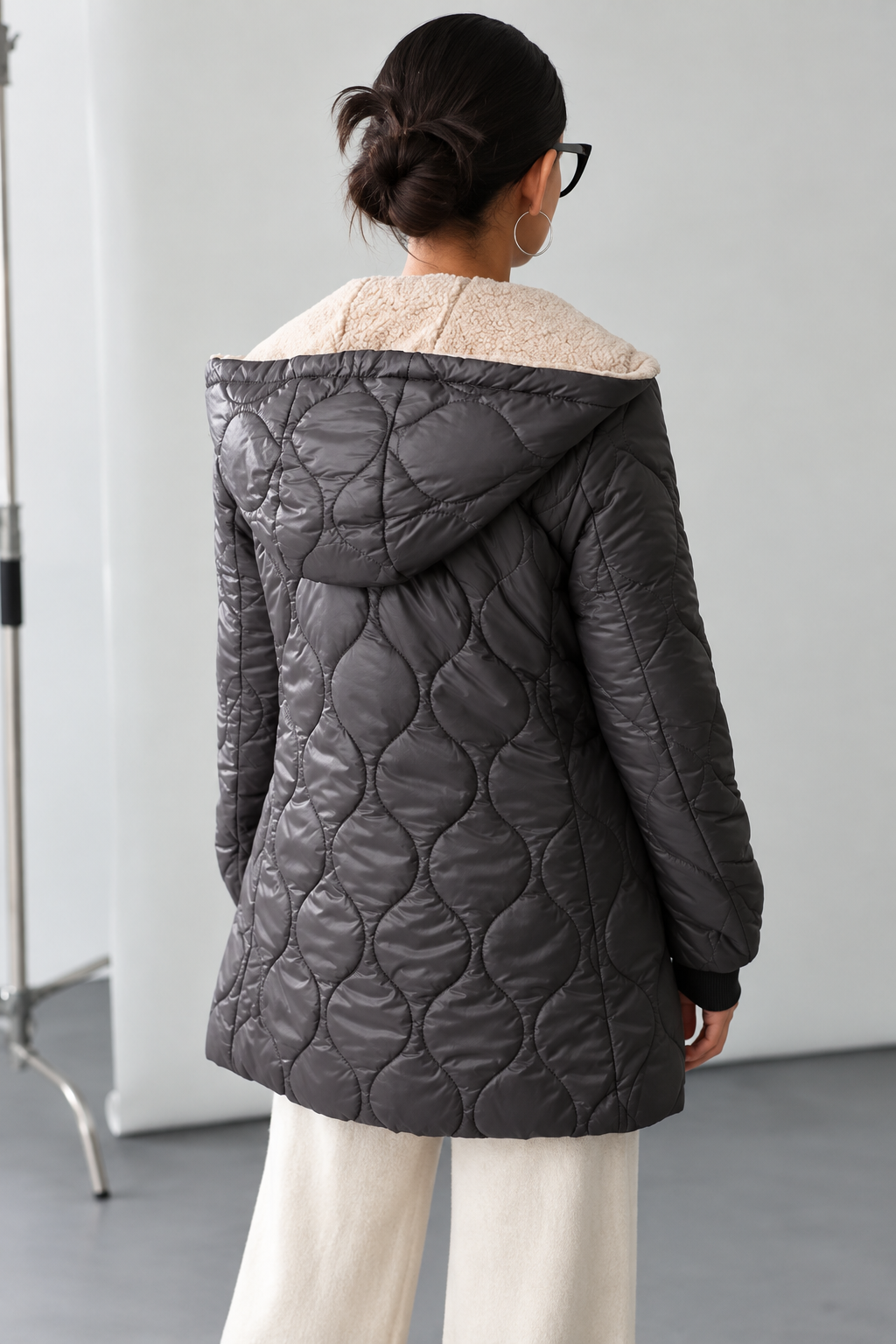 Lange Steppjacke mit Teddyfutter