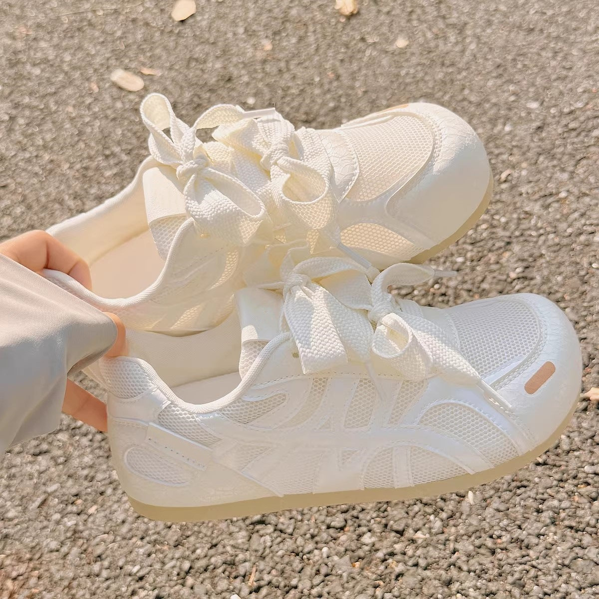 Damen-Turnschuhe mit Kreuzriemen - Alana