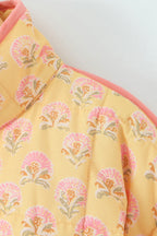 Jacke mit Blumenmuster, Patchwork und Stehkragen