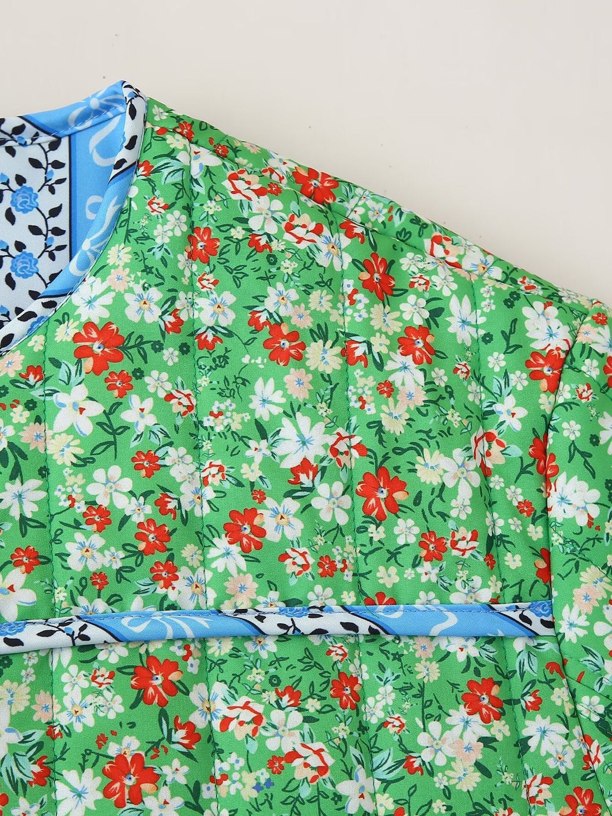 Lockere Jacke mit Blumenmuster
