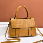 Damenhandtasche aus geprägtem Leder mit strukturiertem Stil - Camila