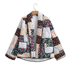 Jacke mit Blumenmuster, Patchwork und Reverskragen