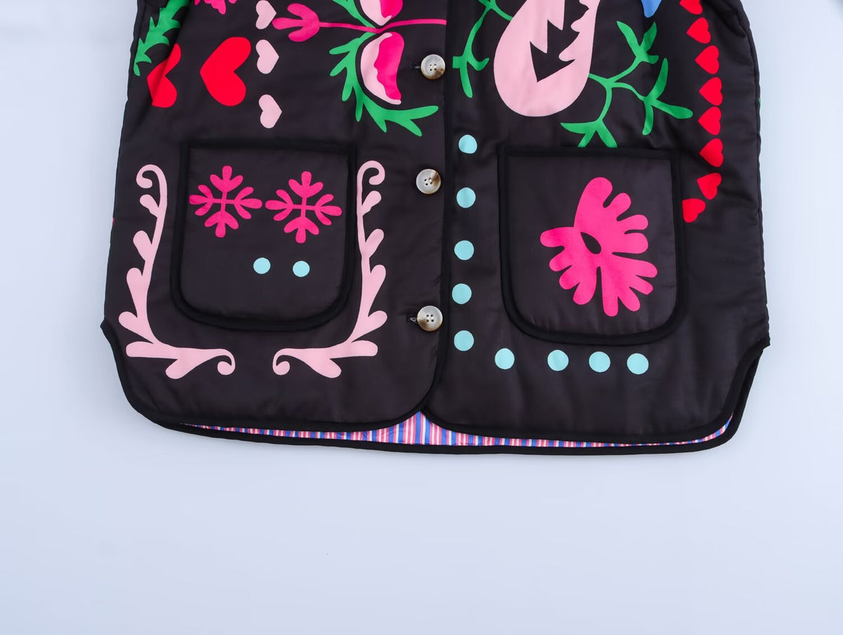Jeansjacke mit Graffiti-Print und Taschen