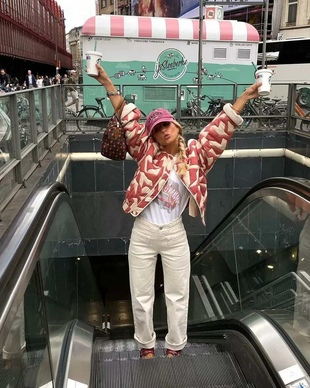 Jacke in leichter Ausführung mit Print