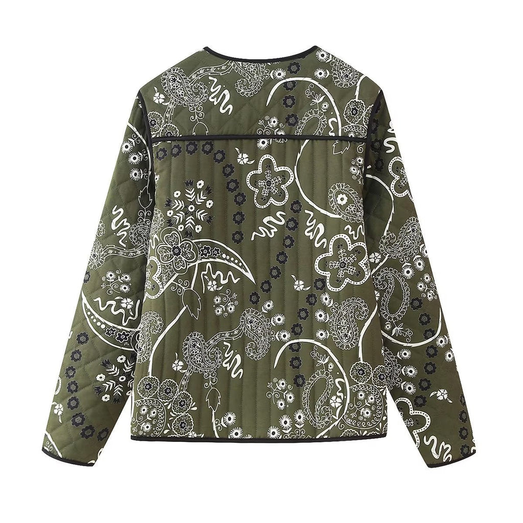 Steppjacke mit Blumenmuster und Ethno-Muster