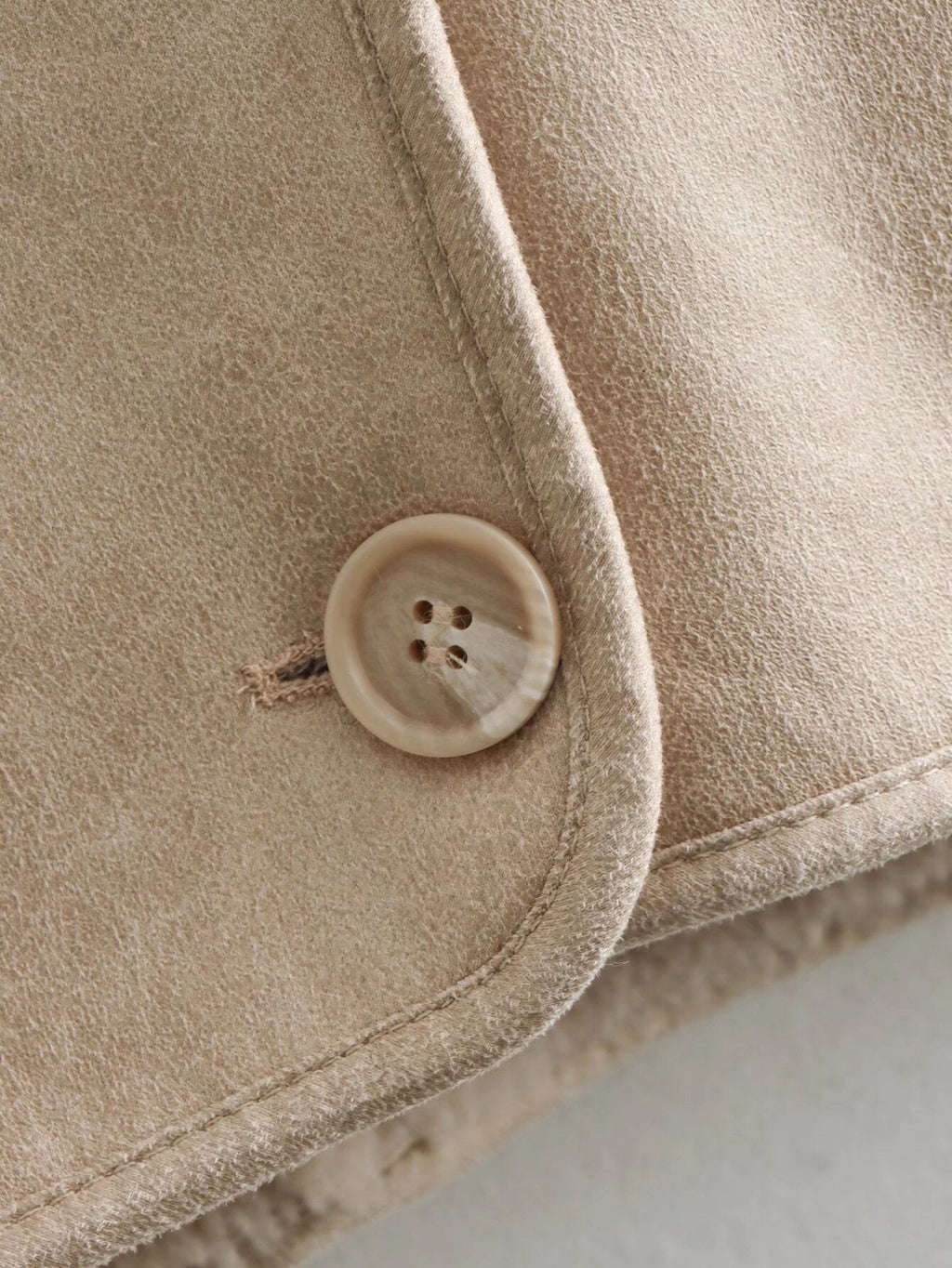 Klassische kurze Lederjacke