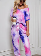 Clara - Zweiteiliges Set aus Hemd und Hose Tie Dye in Rosa und Blau