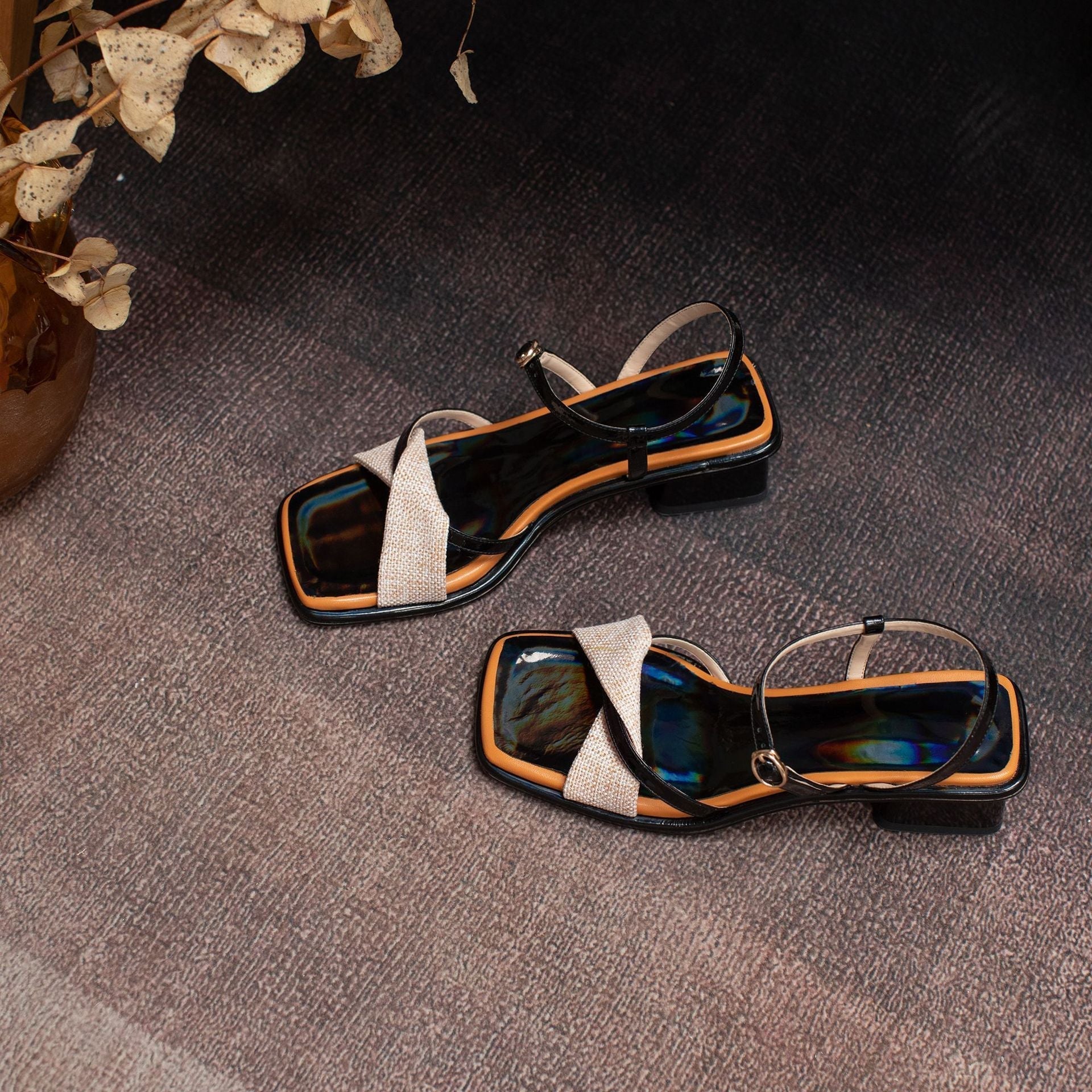 Antania - Sandalen mit Blockabsatz und offener Spitze