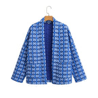 Steppjacke mit Blumenmuster, geometrischem Muster und Taschen