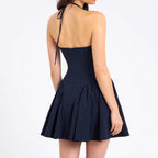 Paula - Rückenfreies Kleid mit fester Taille Weiblich