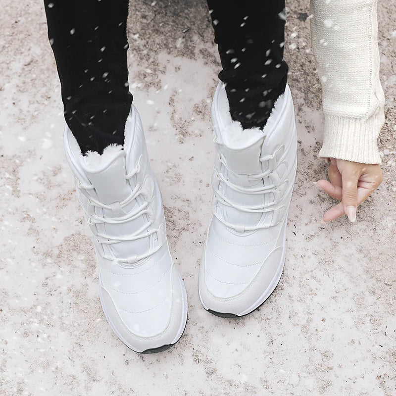 Wasserdichte Damenstiefel mit technischem Design - Nareen