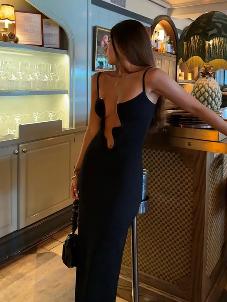 Afroda Kleid mit Ausschnitt