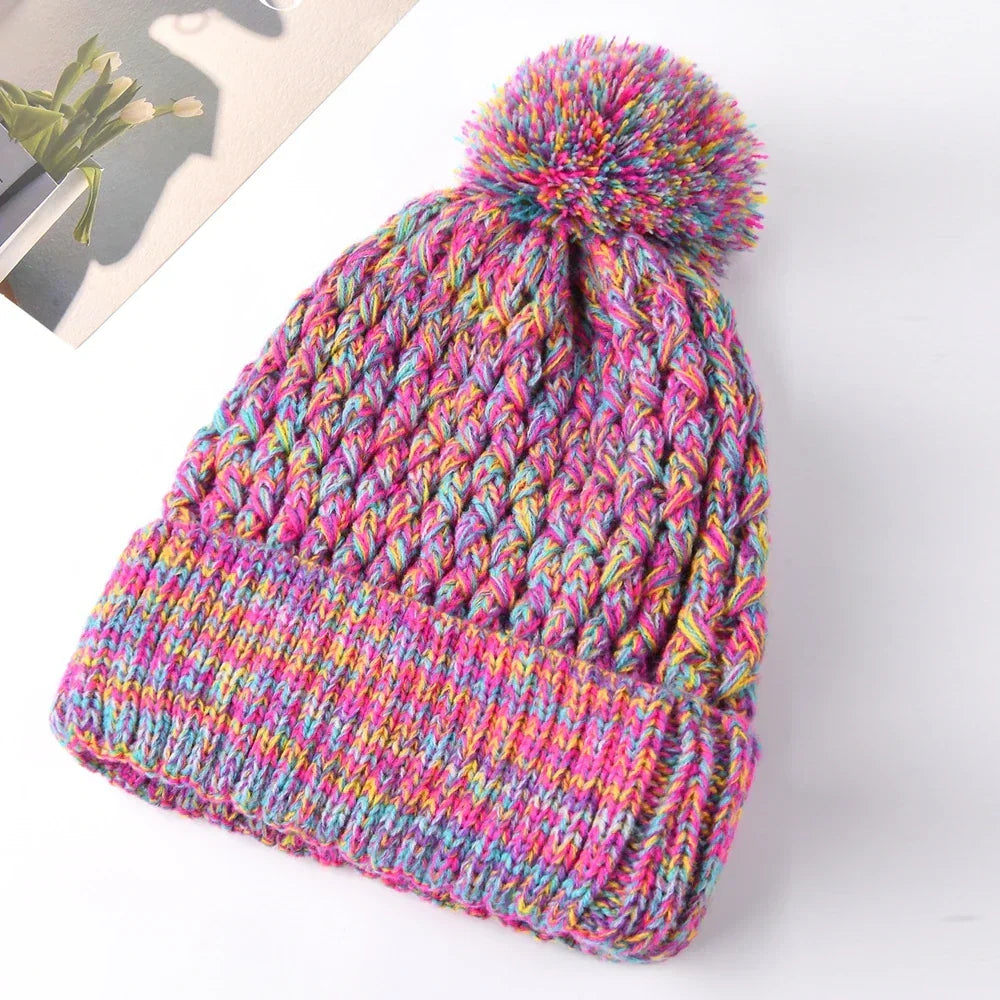 Einlagige Damenstrickmütze mit Bommel - Kireva