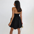 Izabel - Trägerloses Minikleid mit Taschen