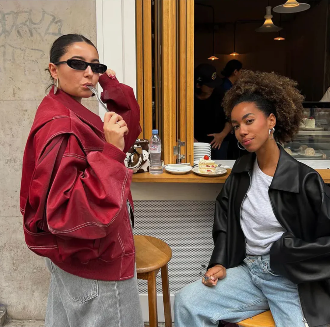 Oversize-Lederjacke im urbanen Stil