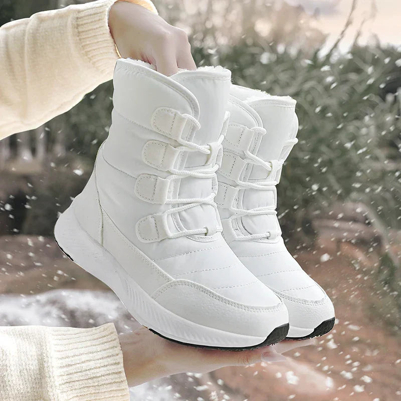 Wasserdichte Damenstiefel mit technischem Design - Nareen