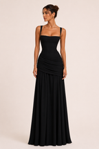 Langes Kleid für Hochzeitsgäste mit quadratischem Ausschnitt und drapiertem Rock – Adelheid