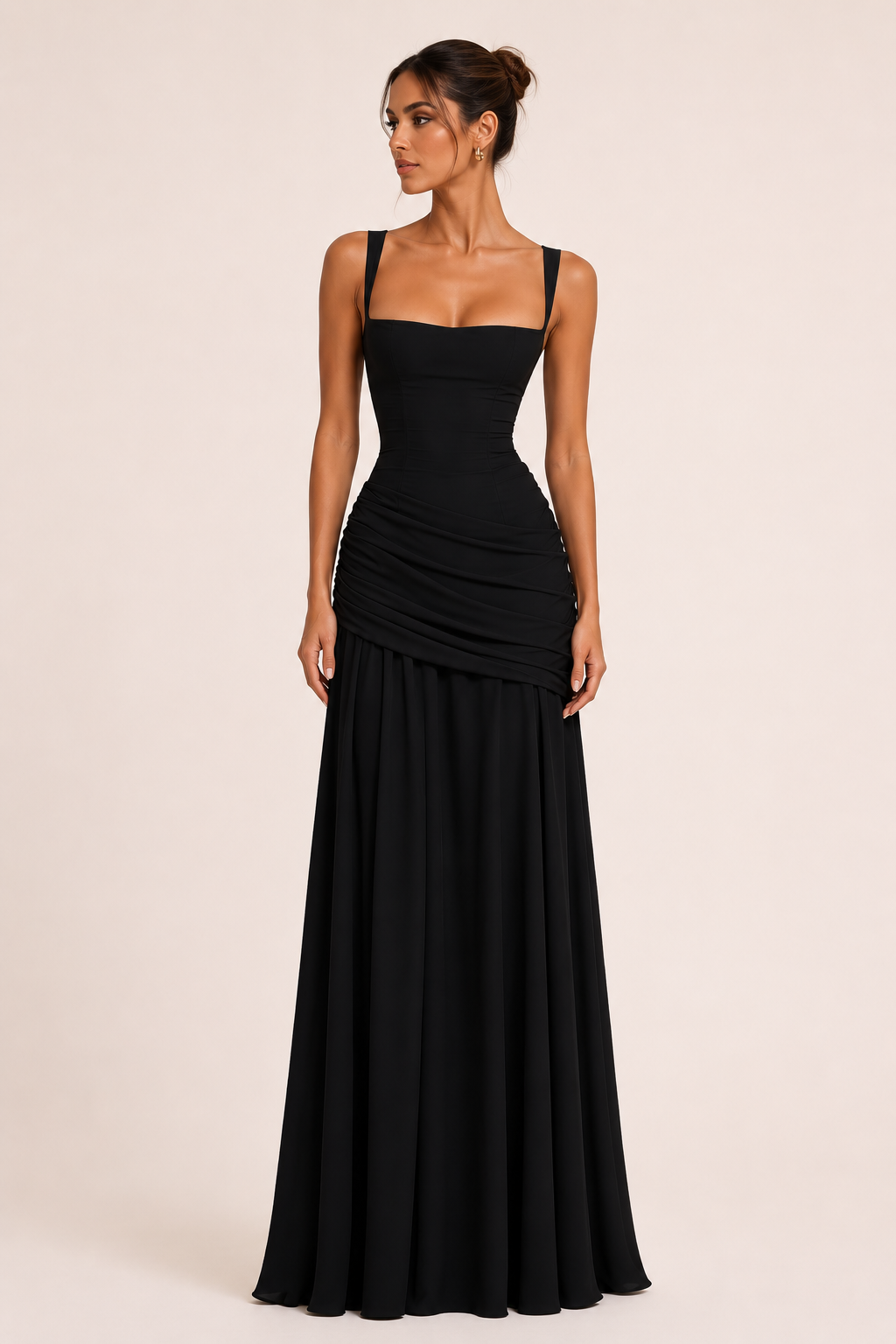 Langes Kleid für Hochzeitsgäste mit quadratischem Ausschnitt und drapiertem Rock – Adelheid