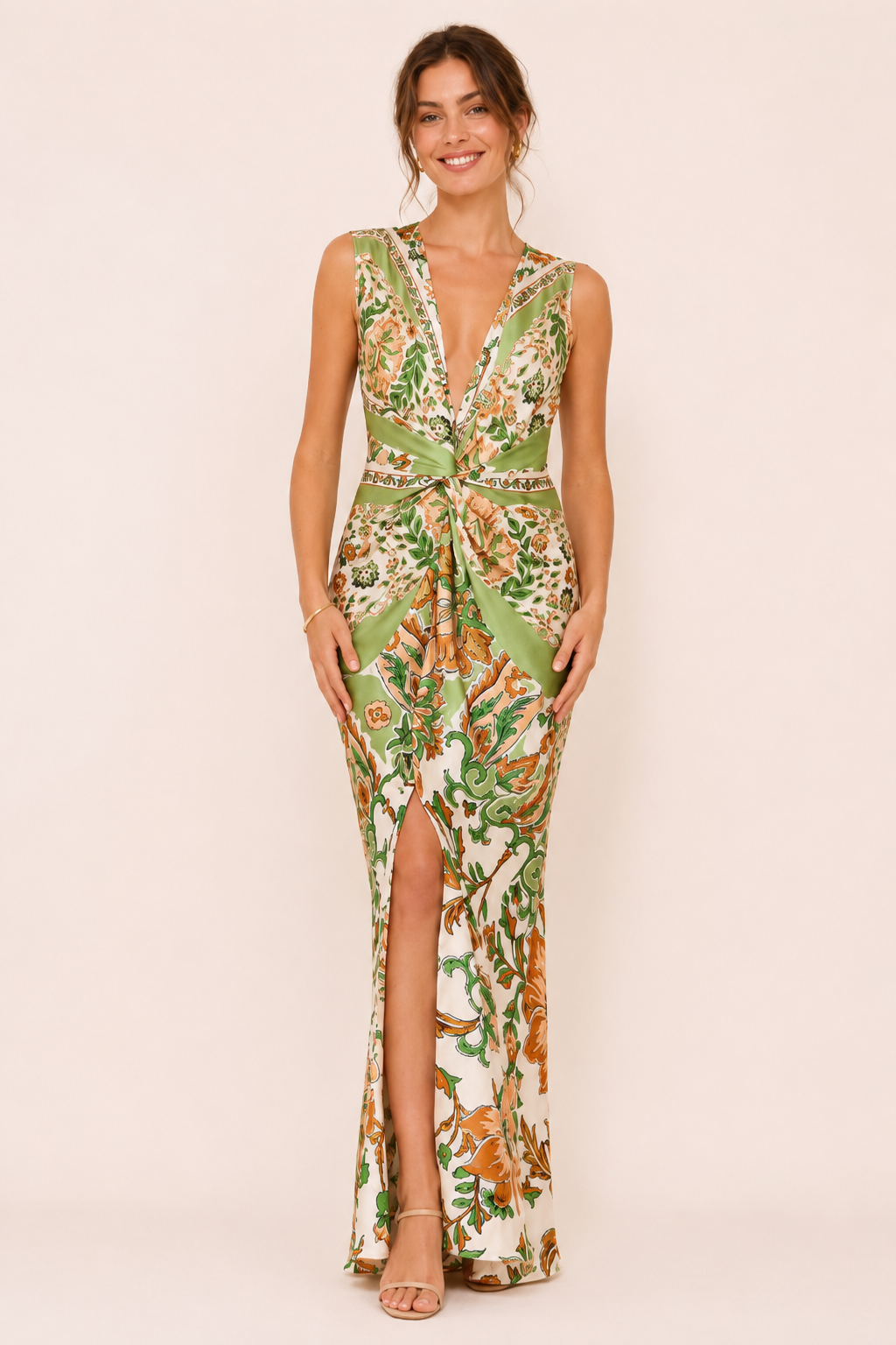 Gemustertes Damenkleid mit V-Ausschnitt und figurbetonter Passform  – Ottilie