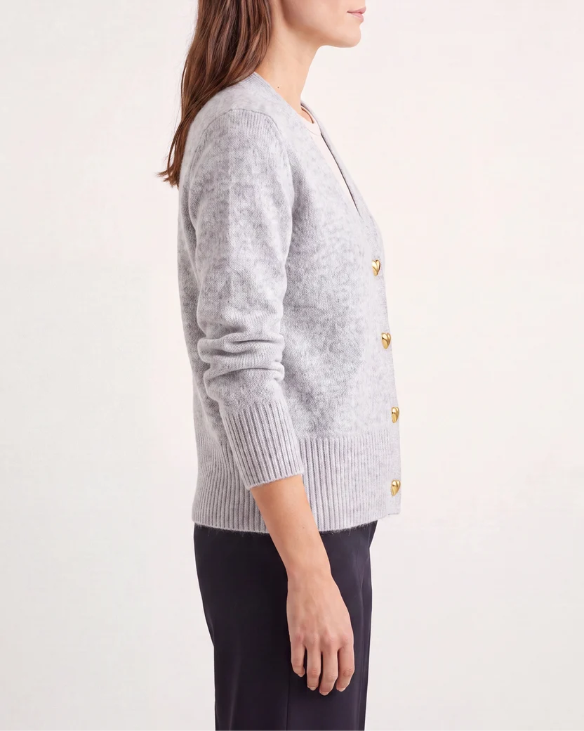 Strickcardigan mit goldfarbenen Herzknöpfen