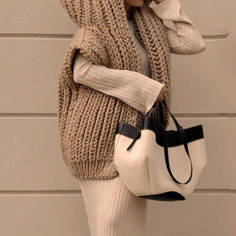 ZOIE - Grob gestrickte Strickweste mit Kapuze