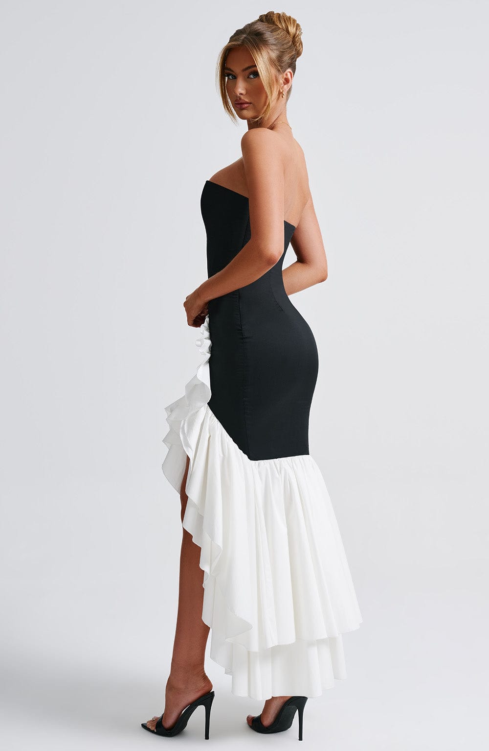 Darlene - Stilvolles trägerloses Kleid mit Seitenschlitz