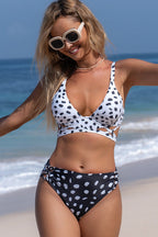 Ocean Chic - Bikini Set mit schwarzem und weißem Pünktchenmuster und seitlichem Ausschnitt