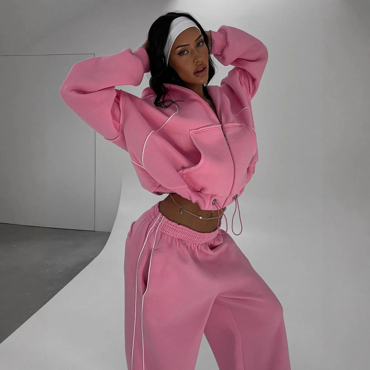 Zweiteiler mit Zip-Jacke und Jogginghose