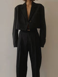 Kurzer Damenblazer im Tailored-Stil – Selina