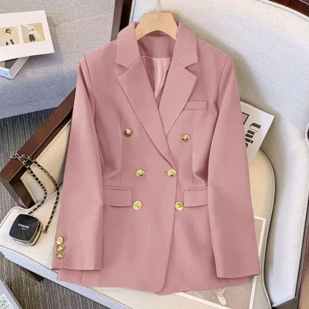 Doppelreihiger Damenblazer mit Revers und Metallknöpfen – Britta