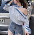 Mia - Elegantes gestreiftes T-Shirt mit offenen Schultern