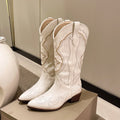 Hohe Cowboy-Stiefel für Damen mit Stickerei und spitzer Zehenpartie – Ingrid