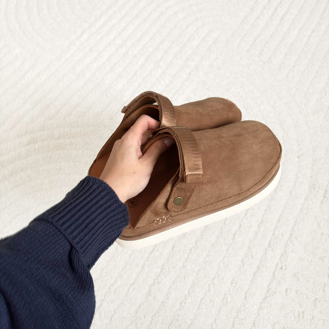 Damen Clogs aus Wildleder verstellbarer Riemen - Mia