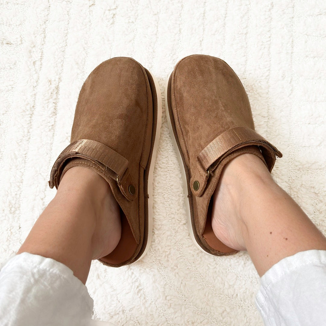 Damen Clogs aus Wildleder verstellbarer Riemen - Mia