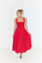 Melody - Neues mittellanges, schlichtes und tailliertes trägerloses Kleid