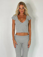 Fanny - Zweiteiliges Ensemble mit V-Ausschnitt und einfarbiger Hose