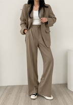 Zweiteiliges Damen-Set aus Blazer und gerader Hose – Athena