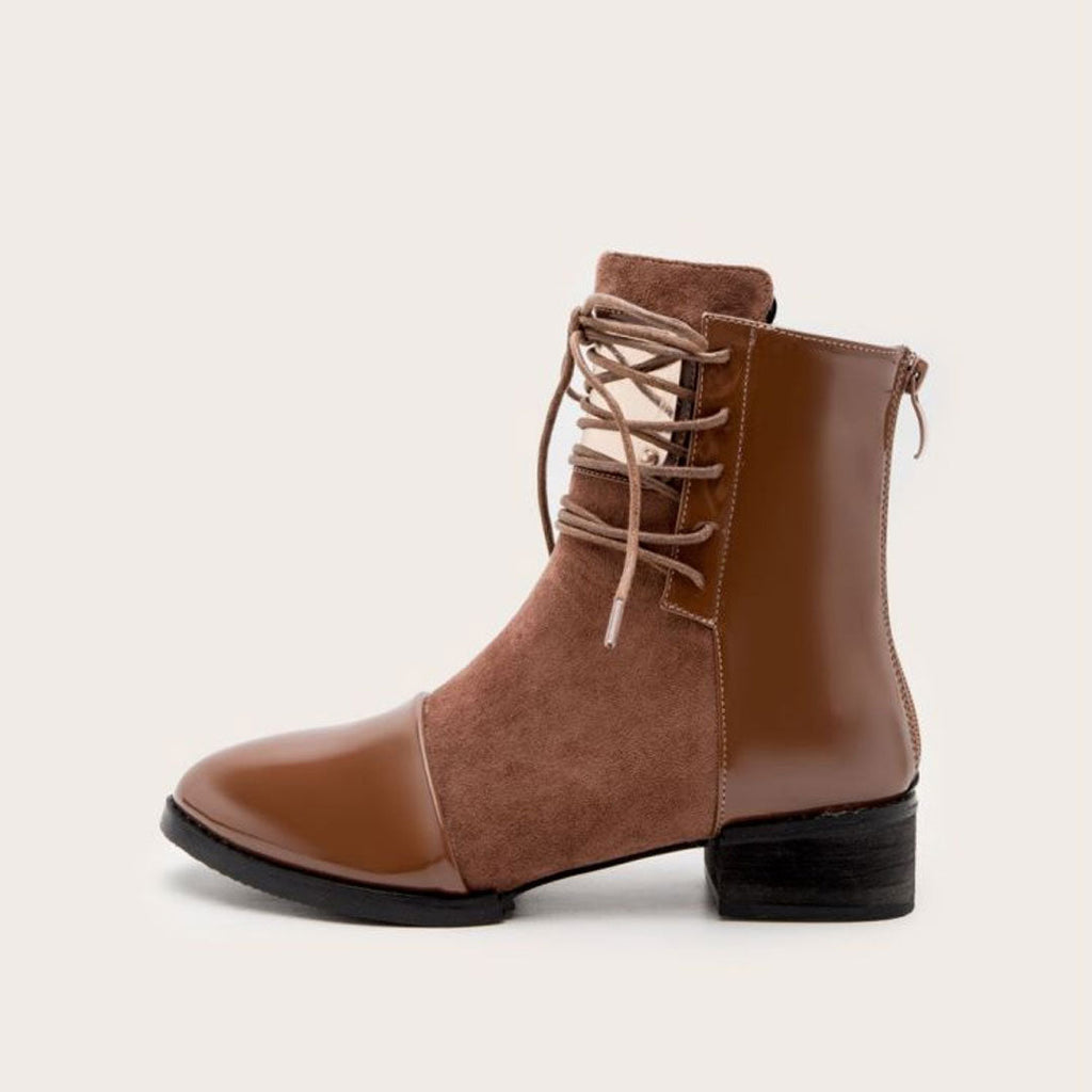 Anny - Schnürstiefel aus Kunstleder mit kontrastierendem Metallbesatz
