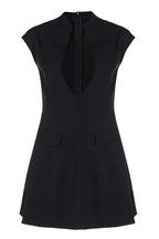 Evelyn - Mini-Faltenkleid mit kurzen Ärmeln