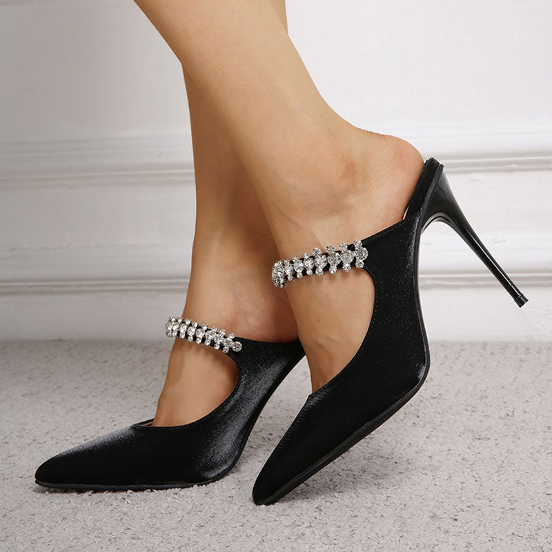 Harper - Glänzender Satin Pumps mit spitzer Zehe und hohem Absatz