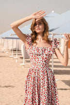 Griselda - Midikleid mit Kirschenprint und Rüschen