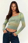 Grüner Pullover mit Statement-Design
