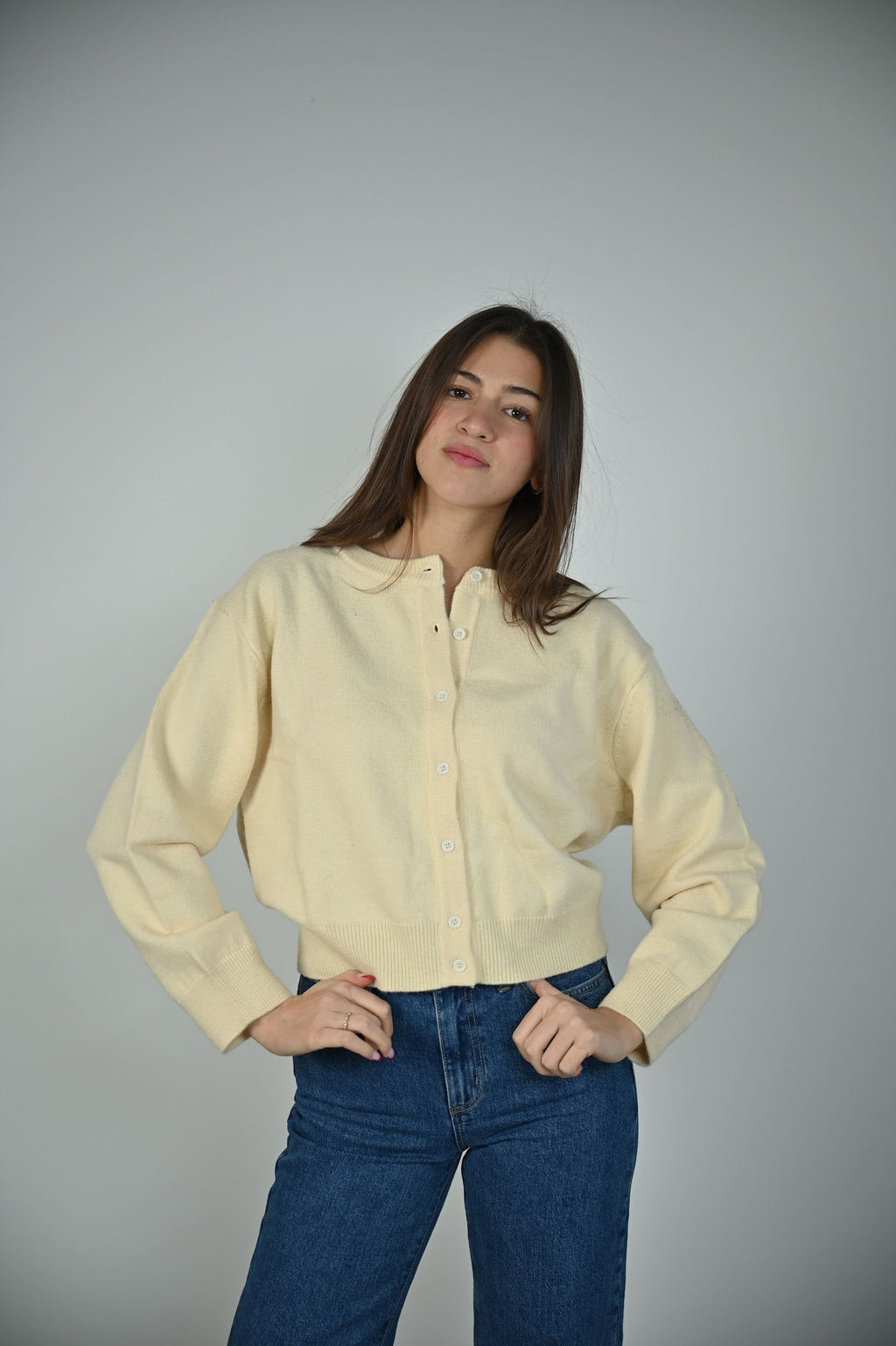 Gelbe Strickjacke
